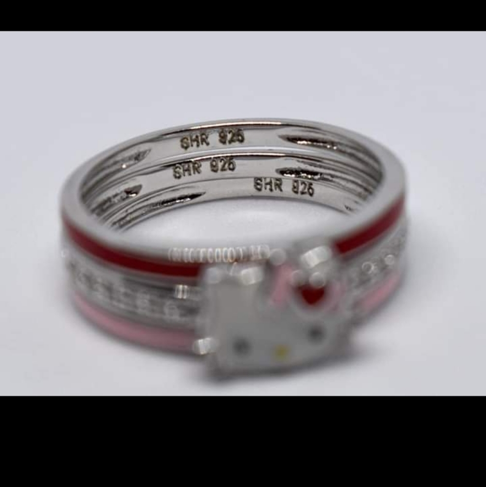 COPY - Hello Kitty 3 pc Stackable Rings.Size 7 - Picture 2 of 4